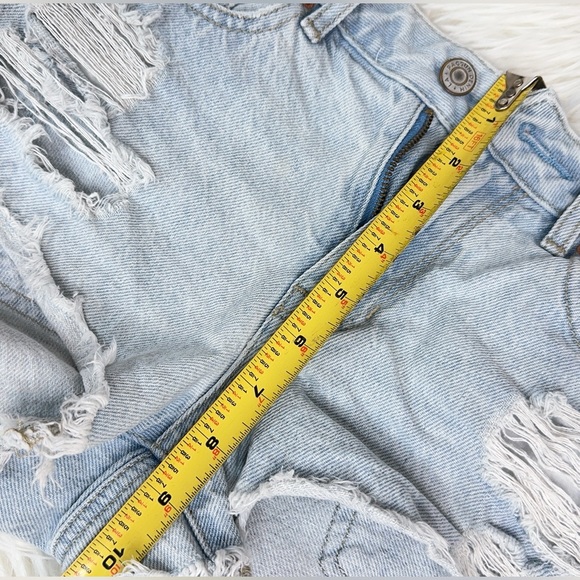 ‼️SALE‼️ PACSUN Women's High Rise Festival Light Denim Ripped Shorts, Size 22 - Picture 3 of 11